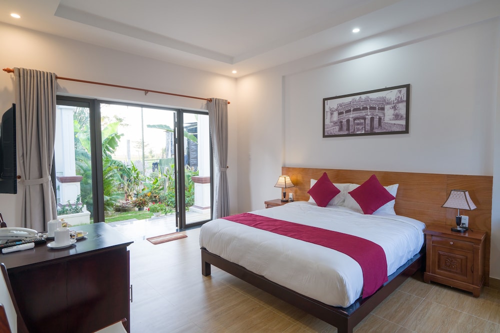 DELUXE, STUDIO, KING BED, GARDEN VIEW, BALCONY