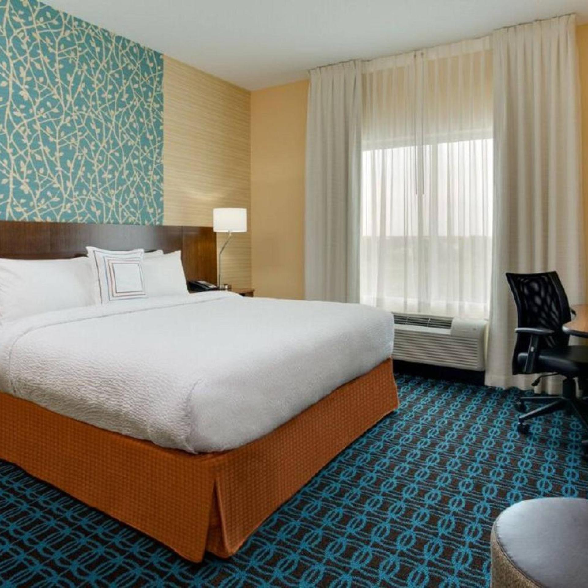 Room, King Bed, Bathtub, Accessible