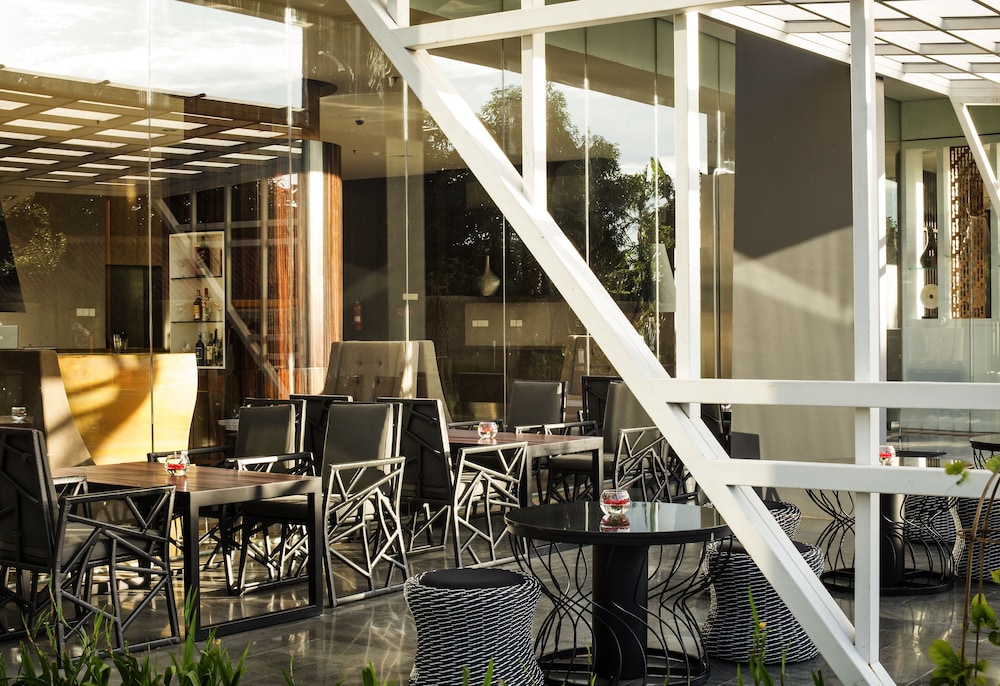 Nemuru Grand Bellevue Radio Dalam 3/39