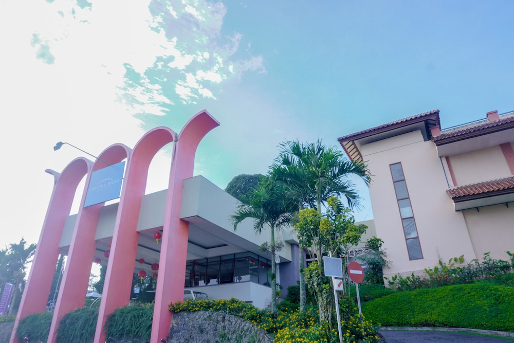 Amanda Hills Hotel 2/47