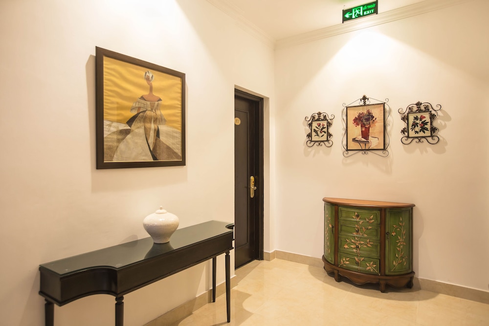 Dinh Elegant Hanoi Hotel 61/64