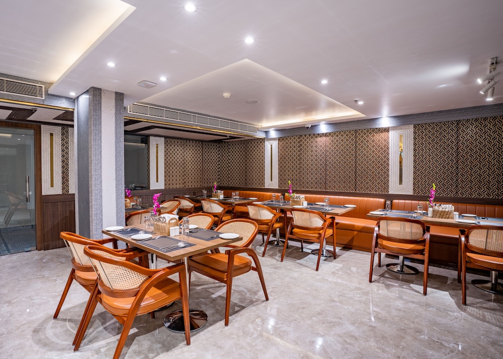 Regenta Inn Gurugram 41/50