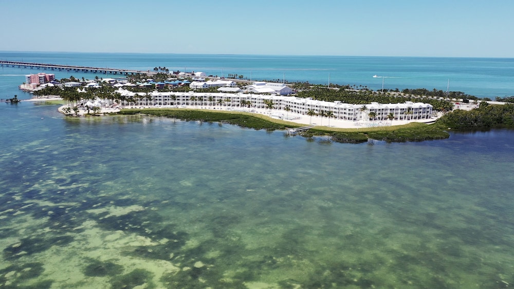 Isla Bella Beach Resort 71/74