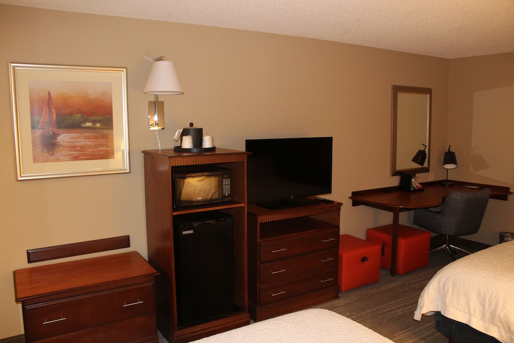Hampton Inn Gloucester 41/61