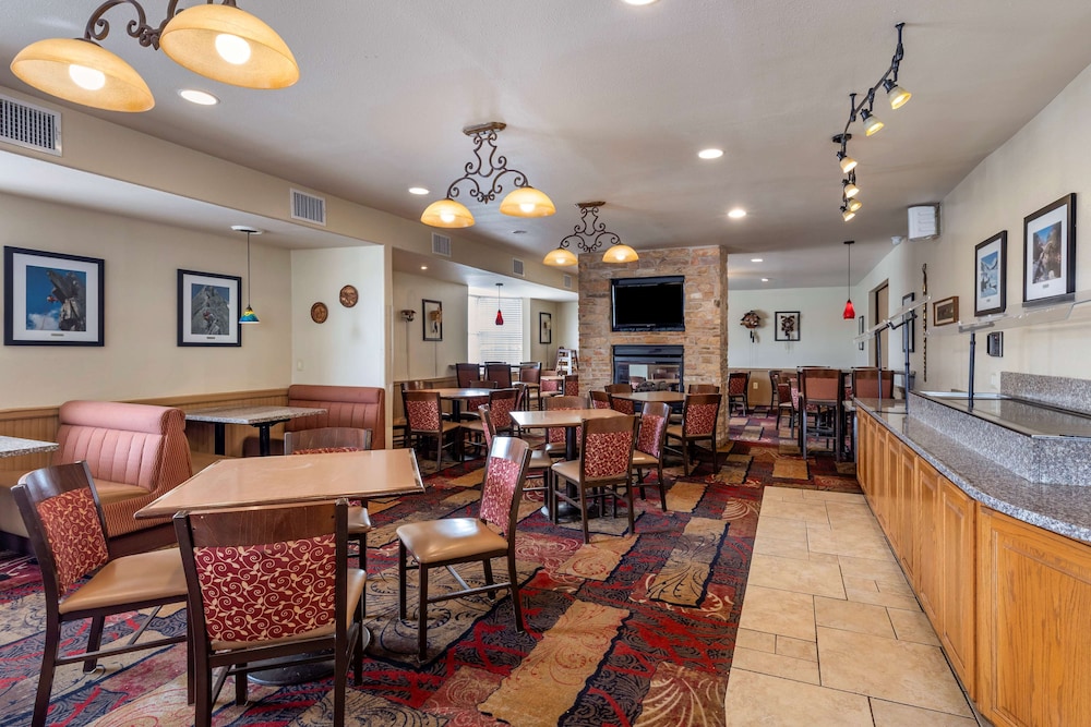 Best Western Swiss Clock Inn 28/35