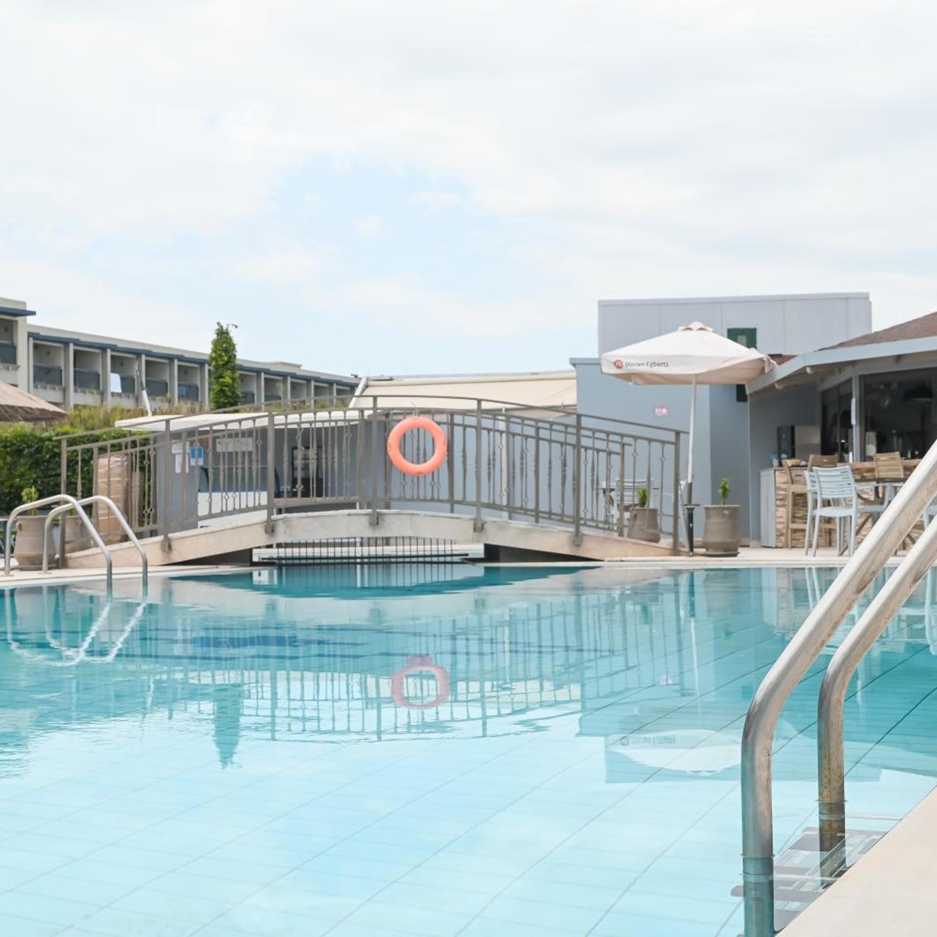 Kalia Beach Hotel 48/49