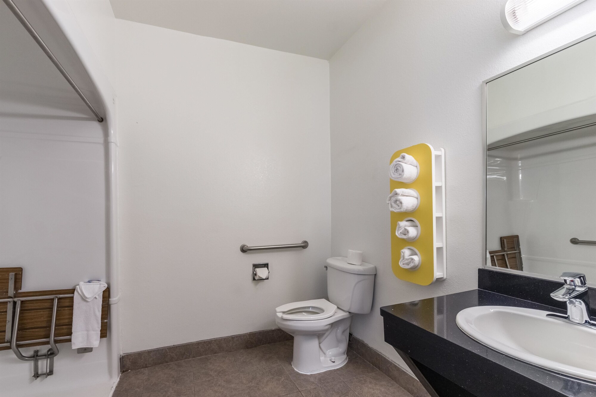 Standard, Queen Bed, Accessible, Motel6 Pharr, TX 6/6