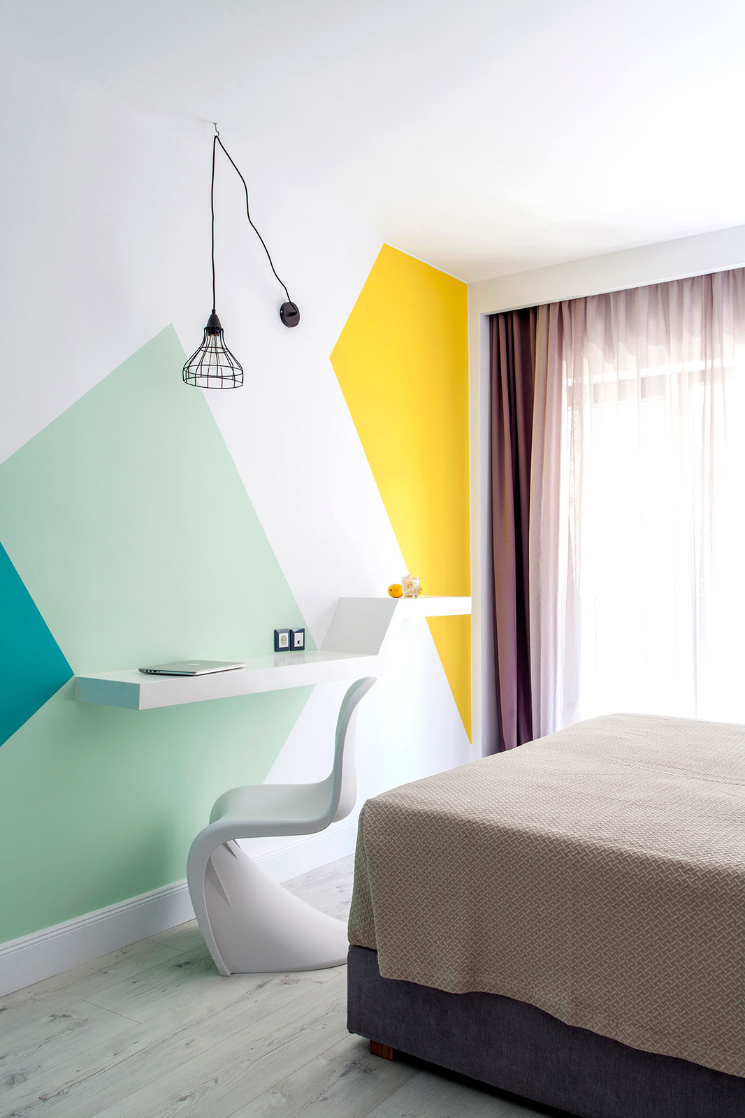 Blue Bottle Hotel 70/90
