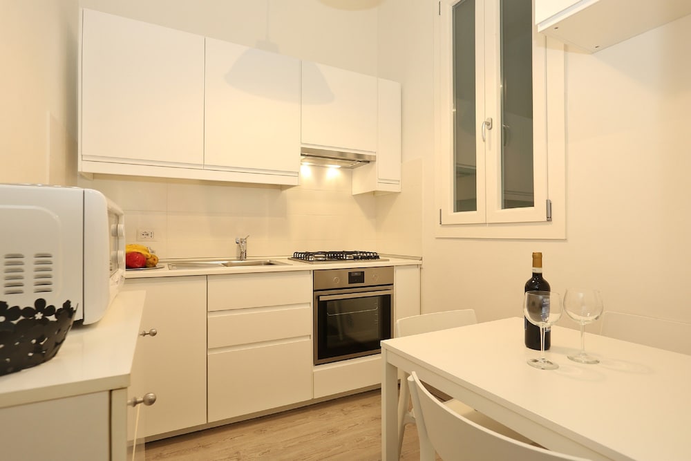 Cristina Suite 10/14