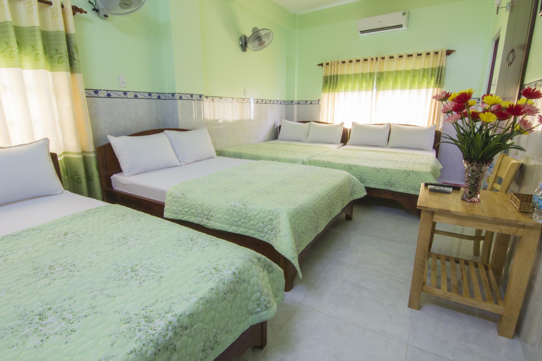 Family, 4 Double Beds