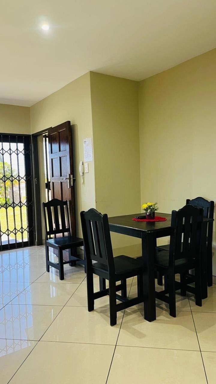 Langelihle Accommodation in Margate 16/37