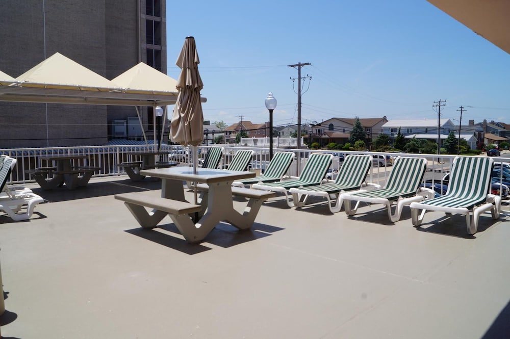 Beau Rivage Beach Resort 9/58