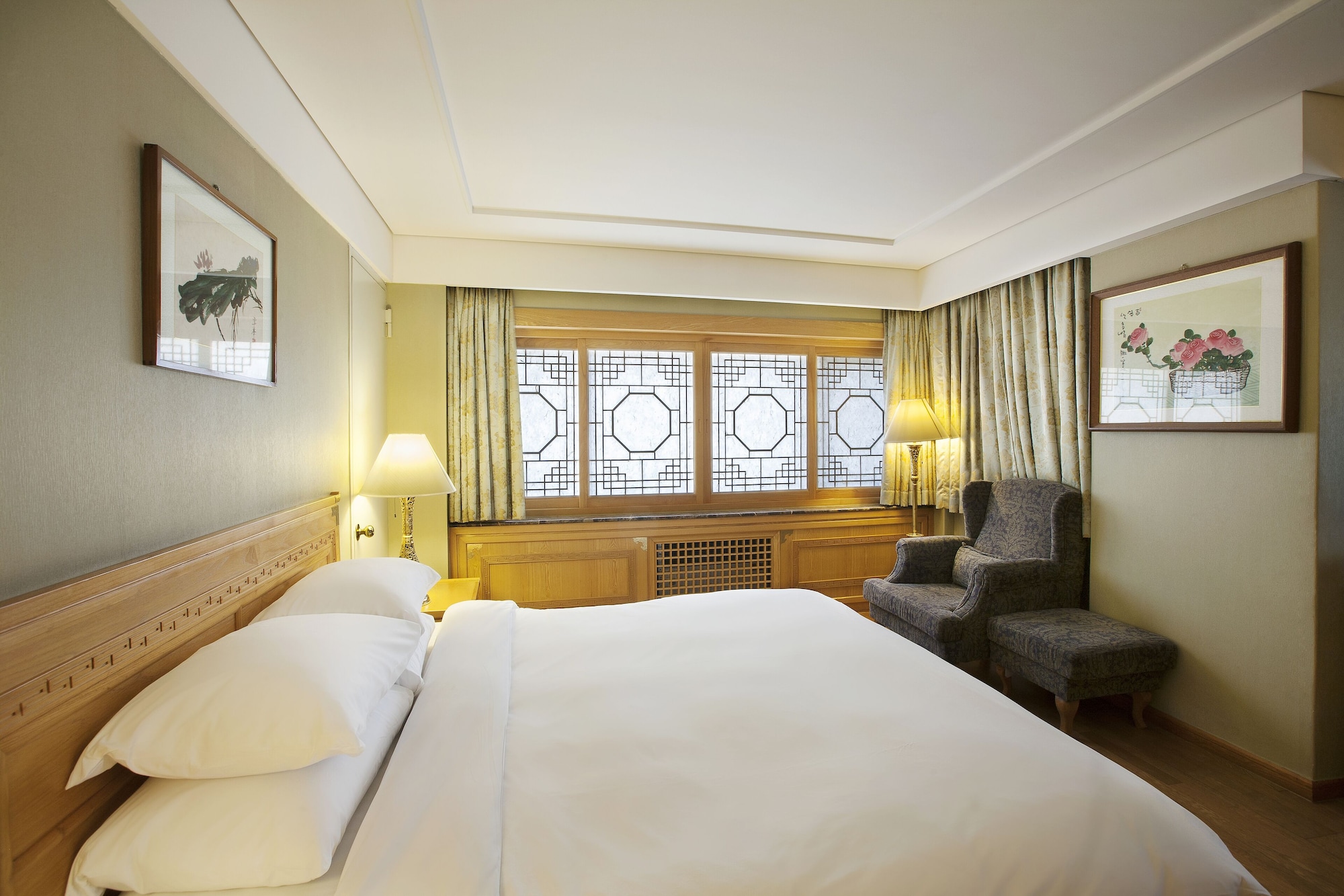 Suite, Corner