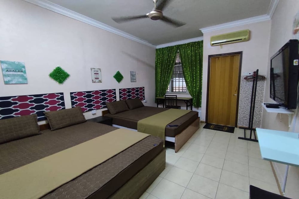 Hotel Budget Sri Bahau 18/25