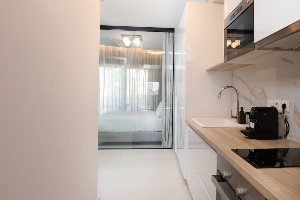 LUX&EASY Athens Downtown Residences 44/50