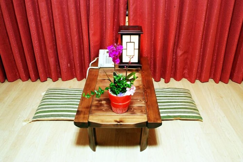 Arirang Hotel 32/50