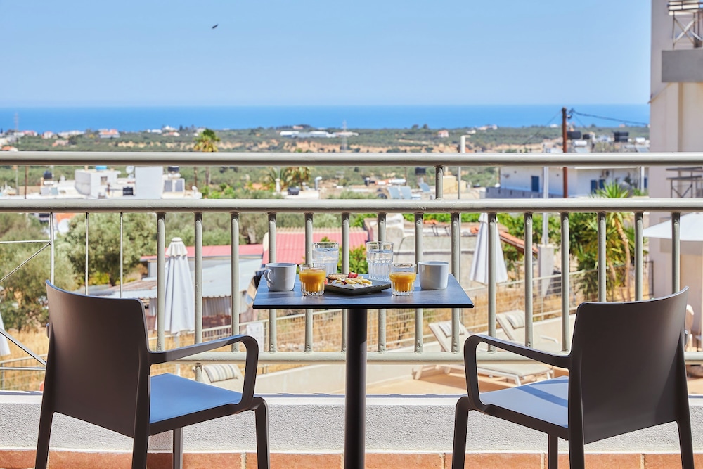 Bella Vista Hotel Apartments 35/49