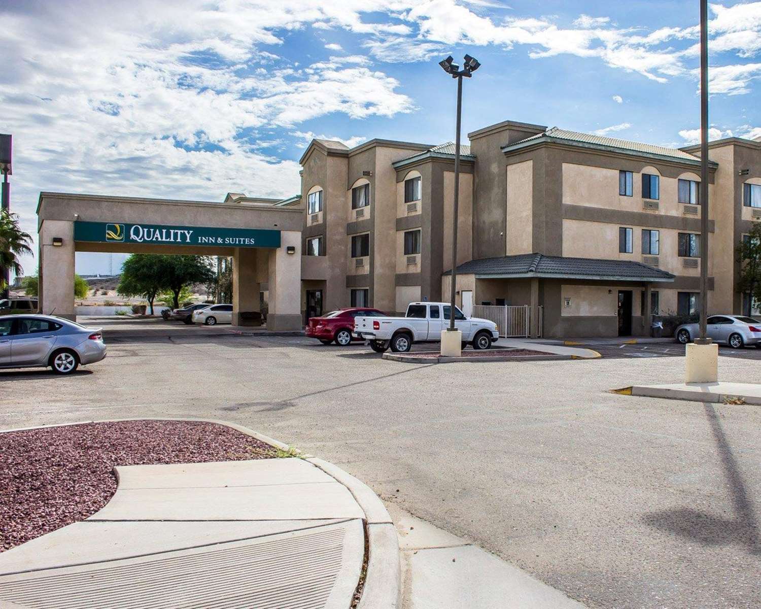 Quality Inn & Suites Yuma 47/50