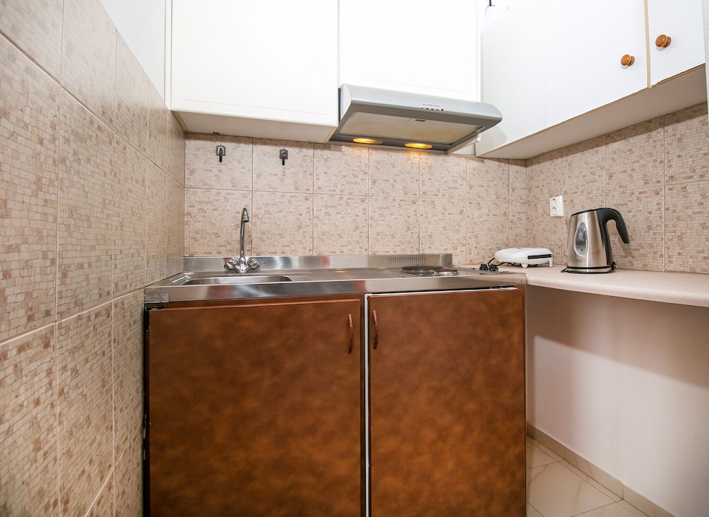 Platoni Elite Apartments 8/50