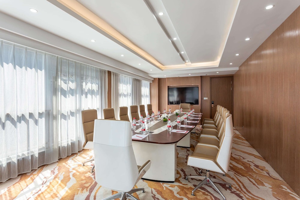 Ramada by Wyndham Wuhan Qingshan 30/35