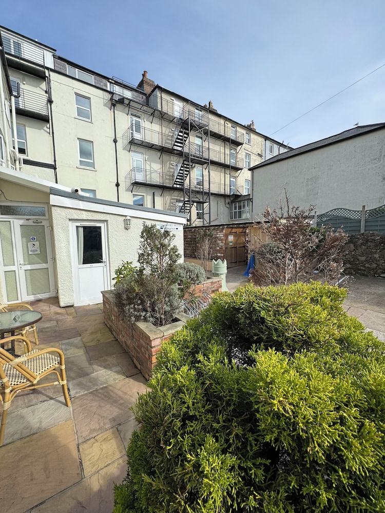 The Winchmore Hotel 39/46