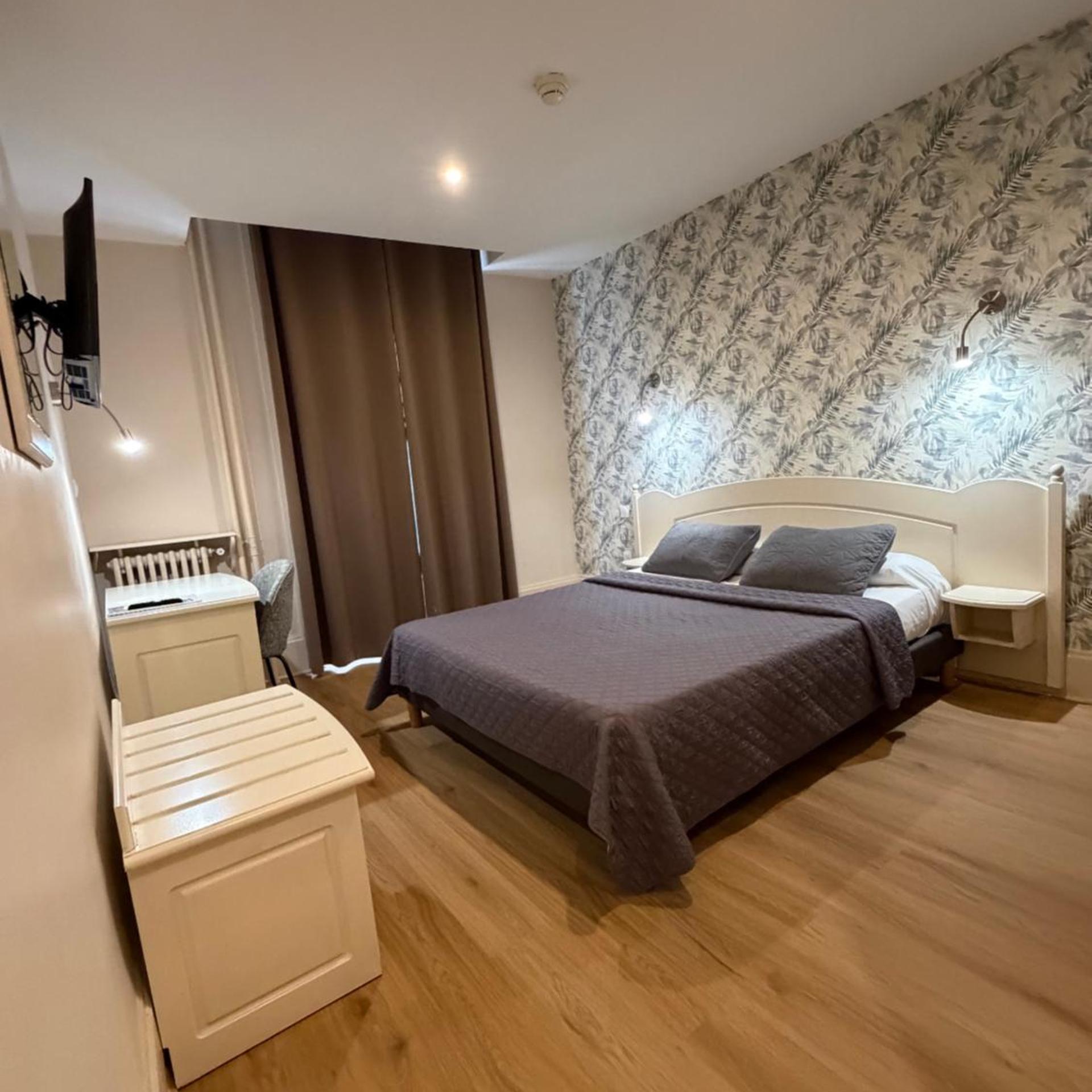 Hotel Azur 13/50