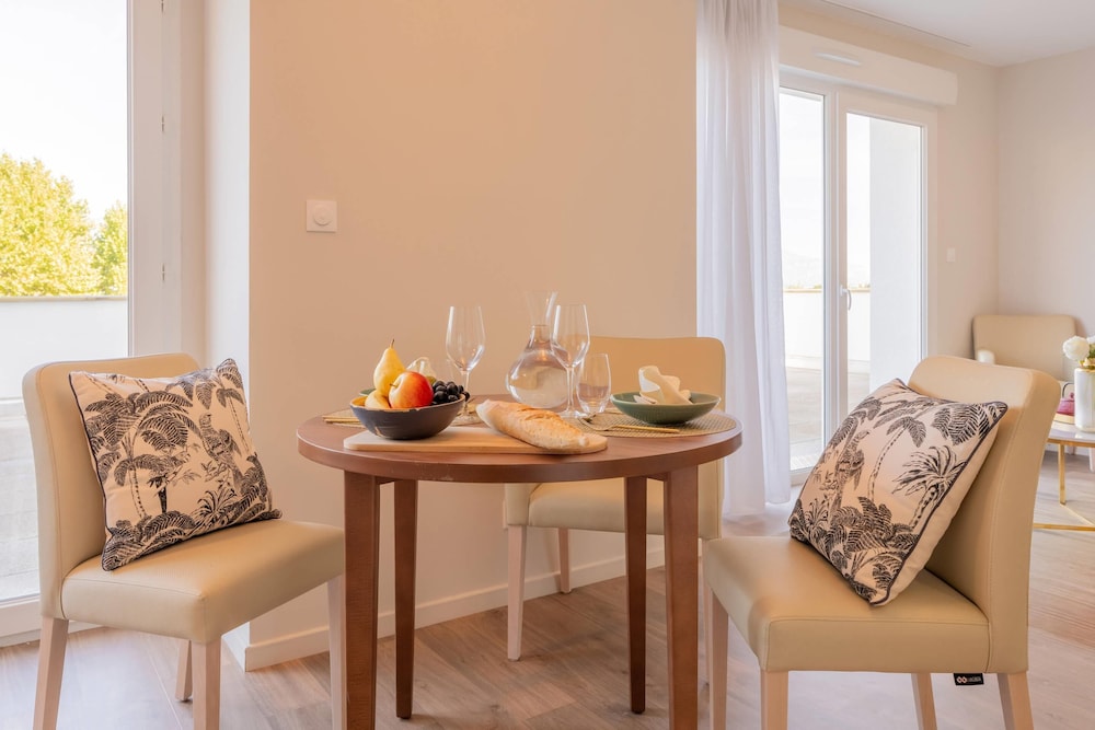 Quality Aparthotel Grenoble Sud 28/32