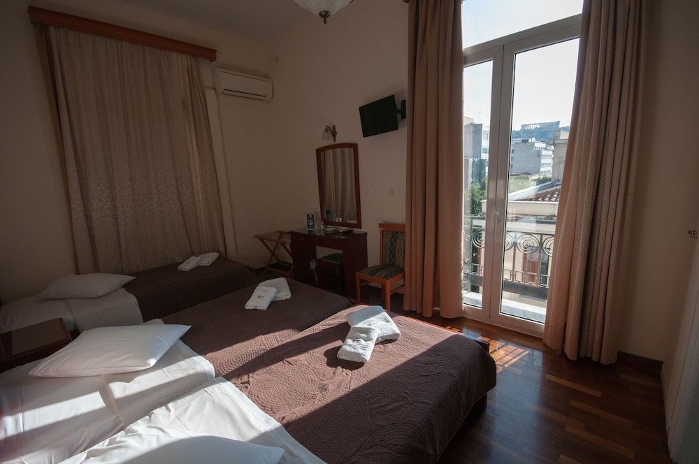 Cecil Hotel 26/70