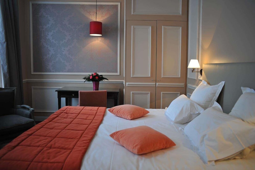 STANDARD, DOUBLE OR TWIN BED