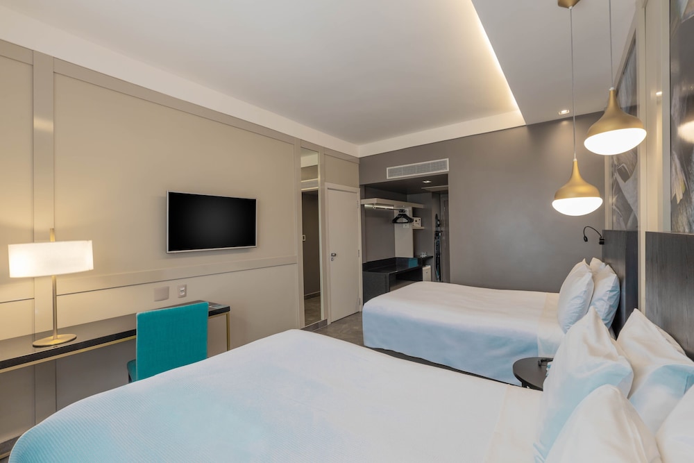 Hotel Deville Prime Cuiaba 37/86