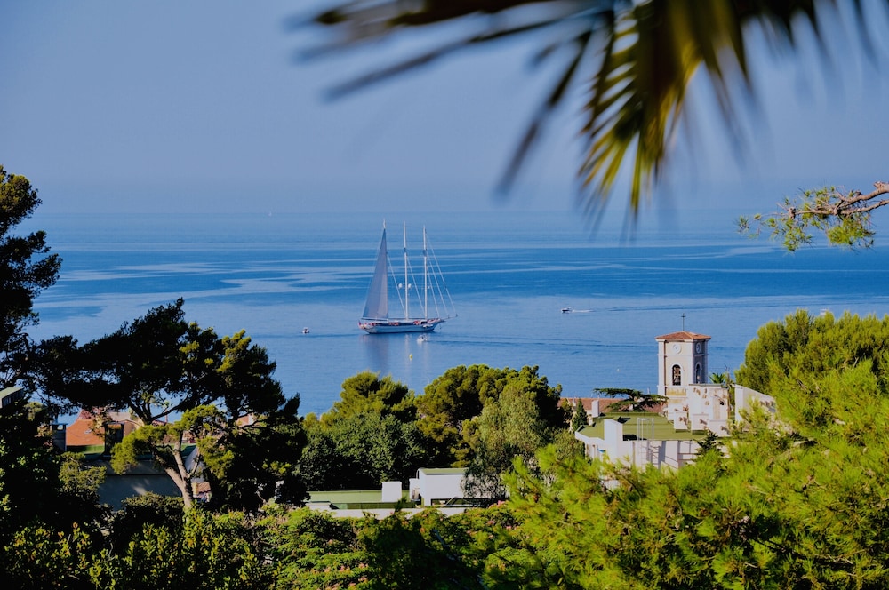 The Address Cassis 25/40