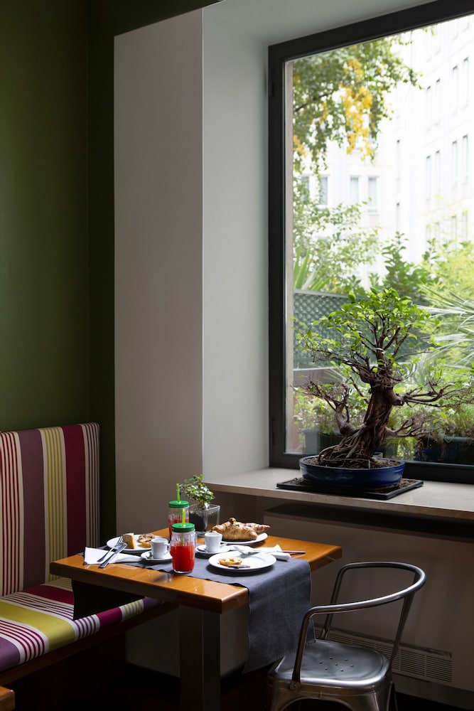 Hotel Colombia 47/54