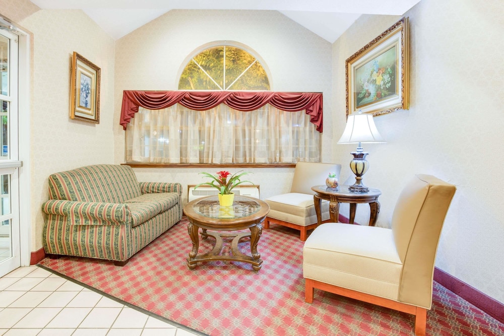 Microtel Inn Greensboro 37/54