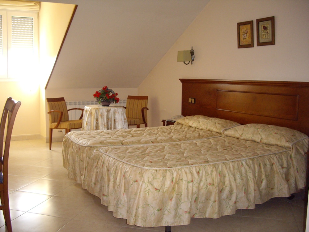 HOSTAL SIETE PICOS 8/46