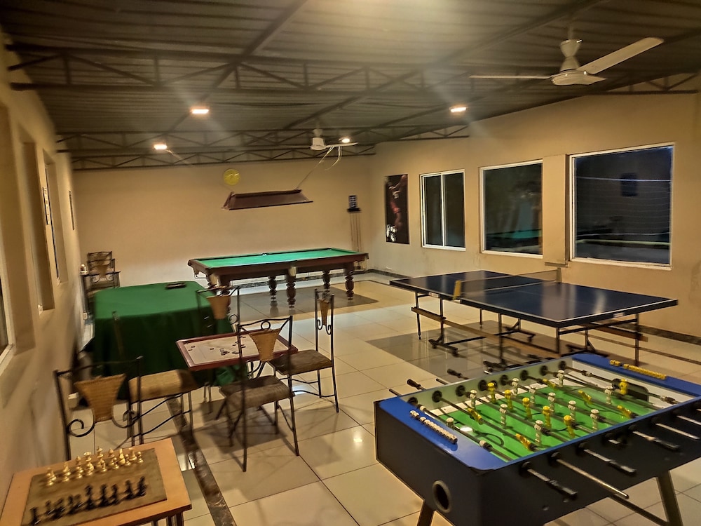 Holiday Village 19/32