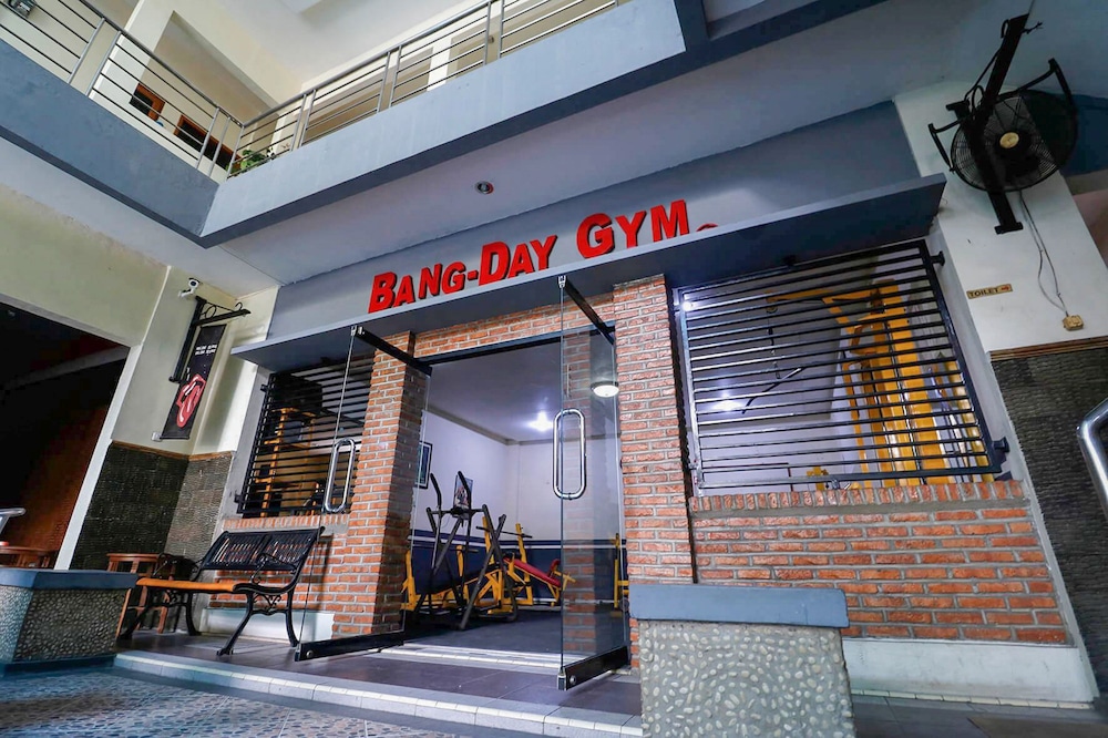 Reddoorz Plus Near Universitas Indonesia 2/50