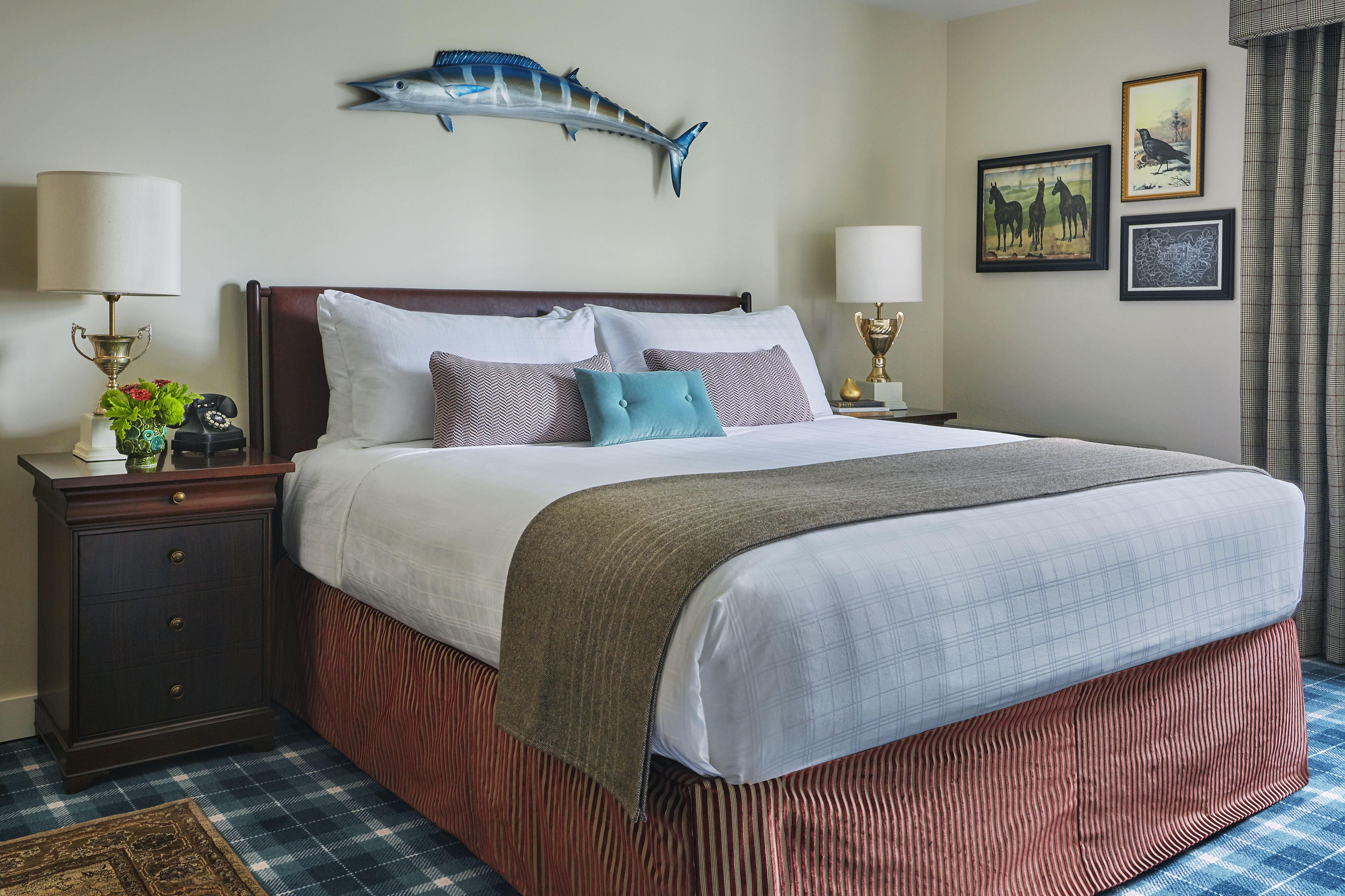 GRADUATE, KING BED, ACCESSIBLE