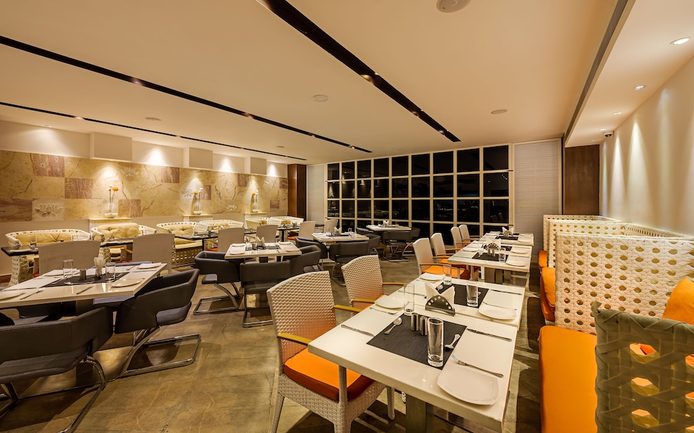 TGI Grand Fortuna - Hosur 30/45