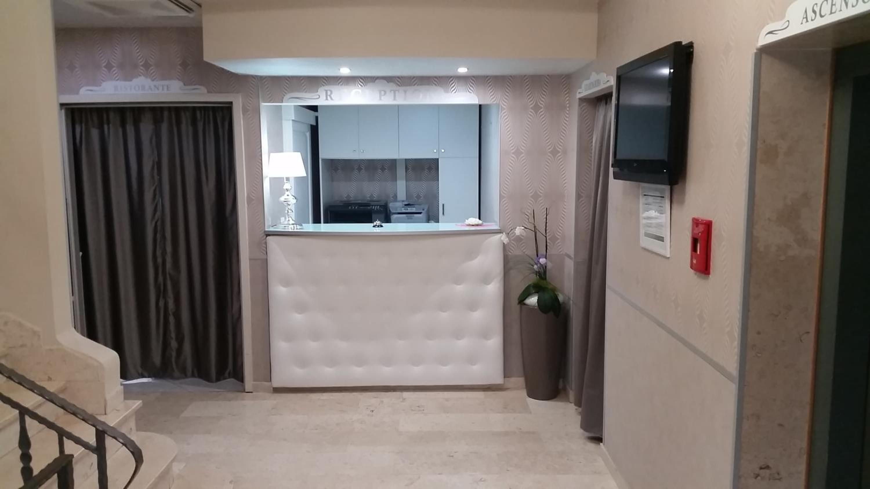 Hotel Leon 10/50