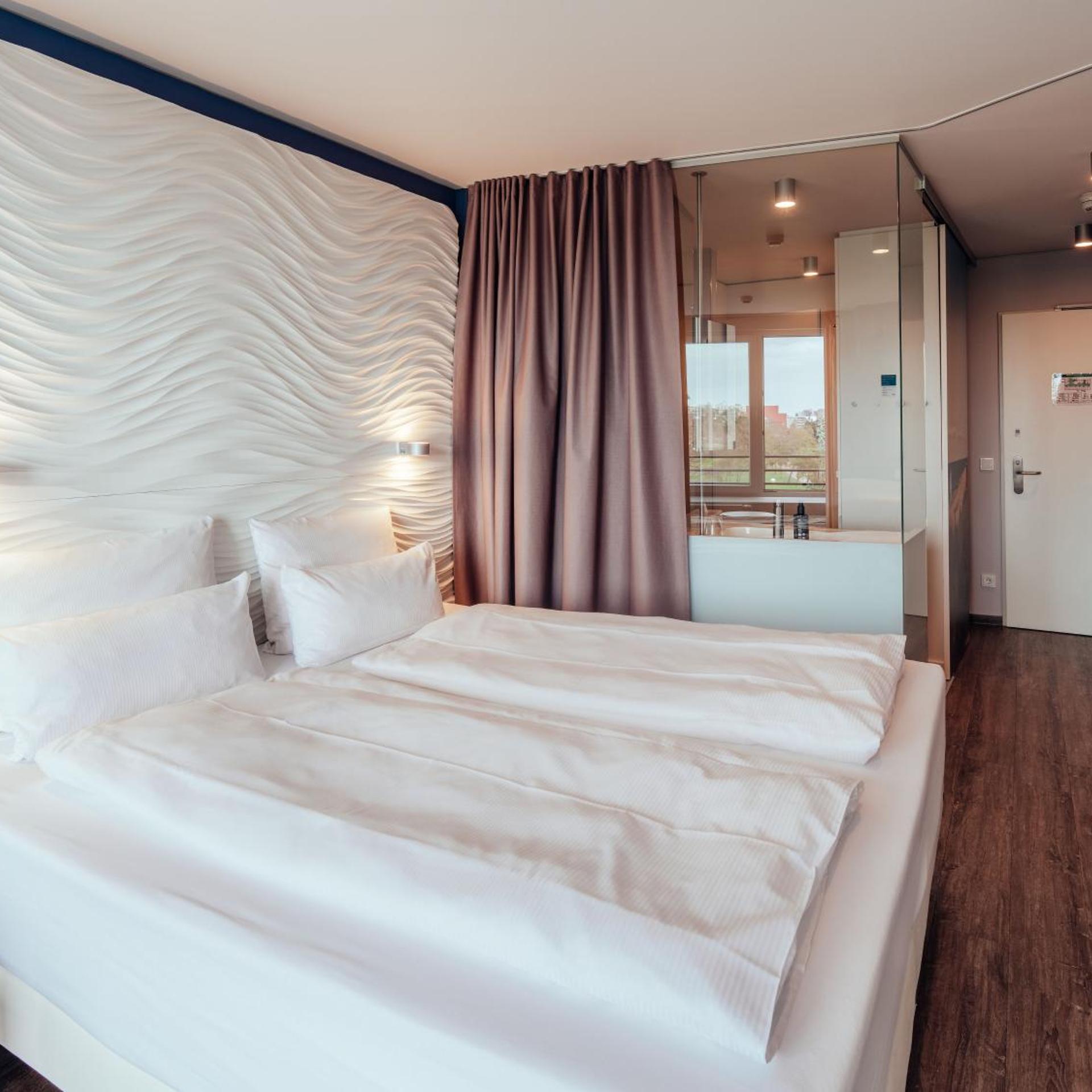 Comfort, Double Bed, Land Side