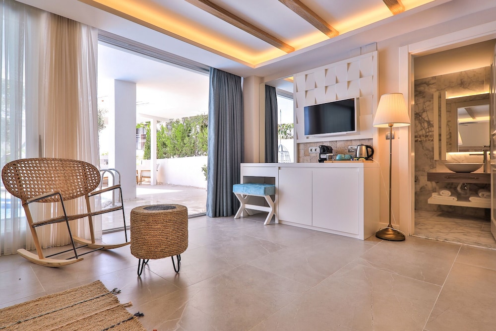 Kalkan Saray Suites Hotel 41/74