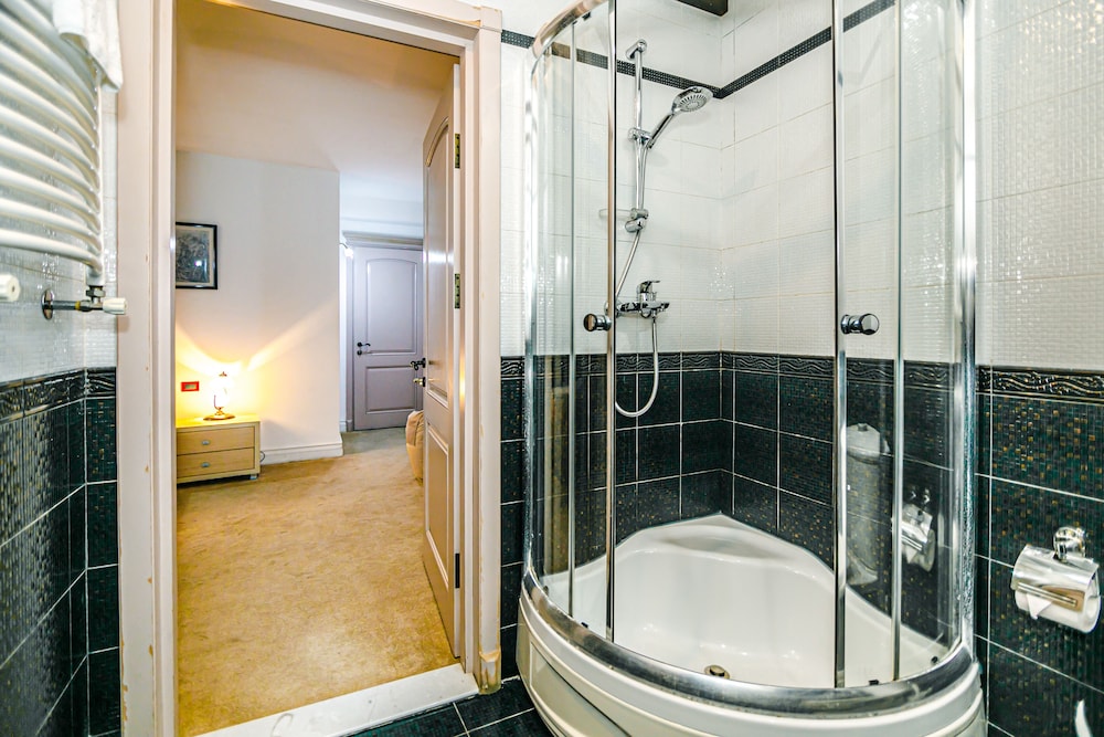 Deniz Inn Boutique Hotel 48/50