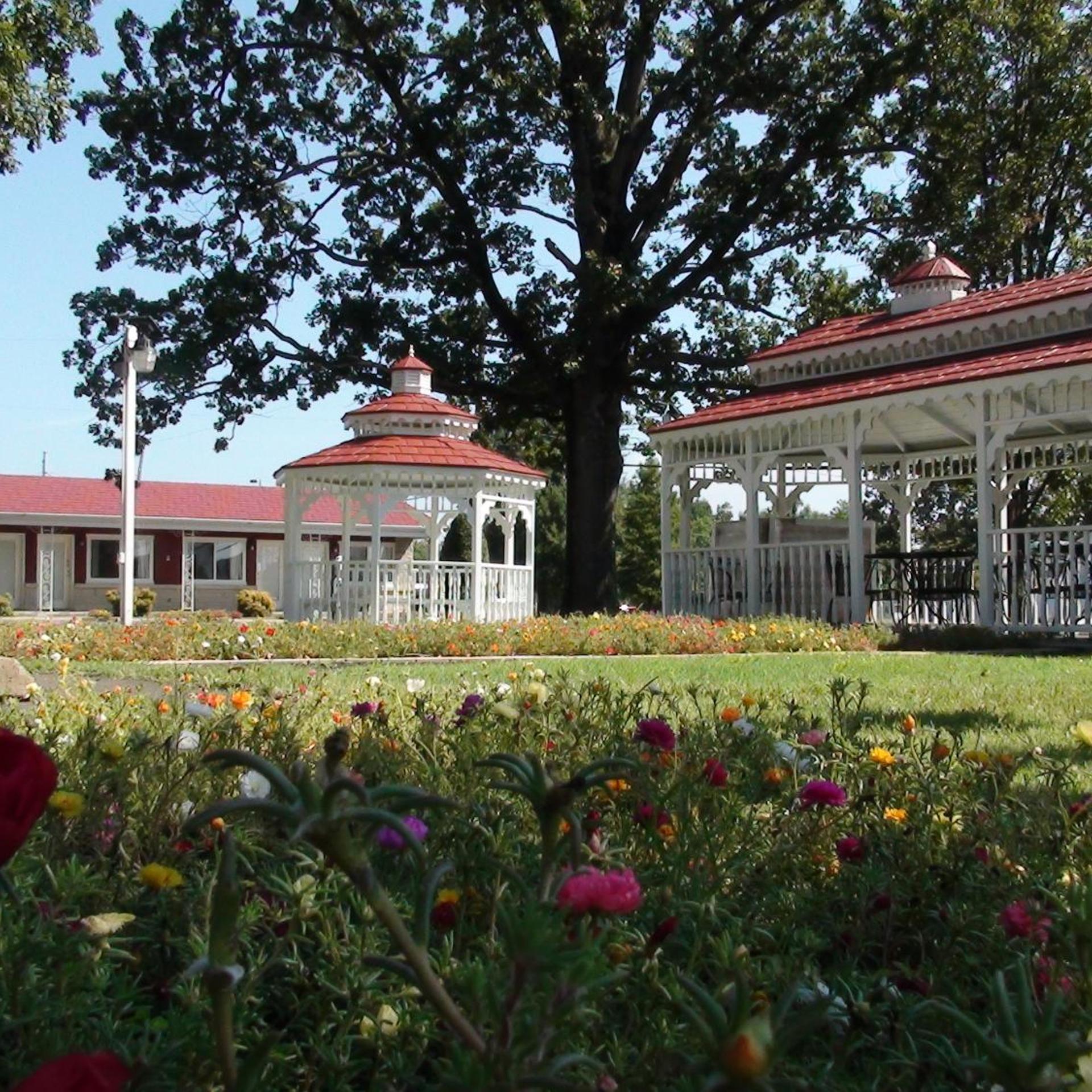 Murray Inn and Art Gallery 28/31