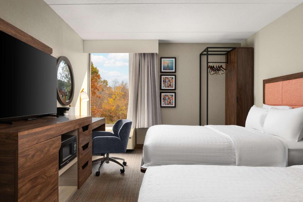 ROOM, 2 DOUBLE BEDS