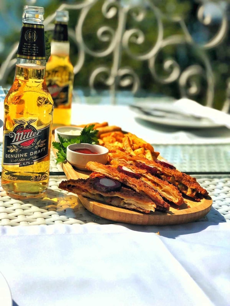 Bab-i Zer Konaklama ve Restaurant 18/50