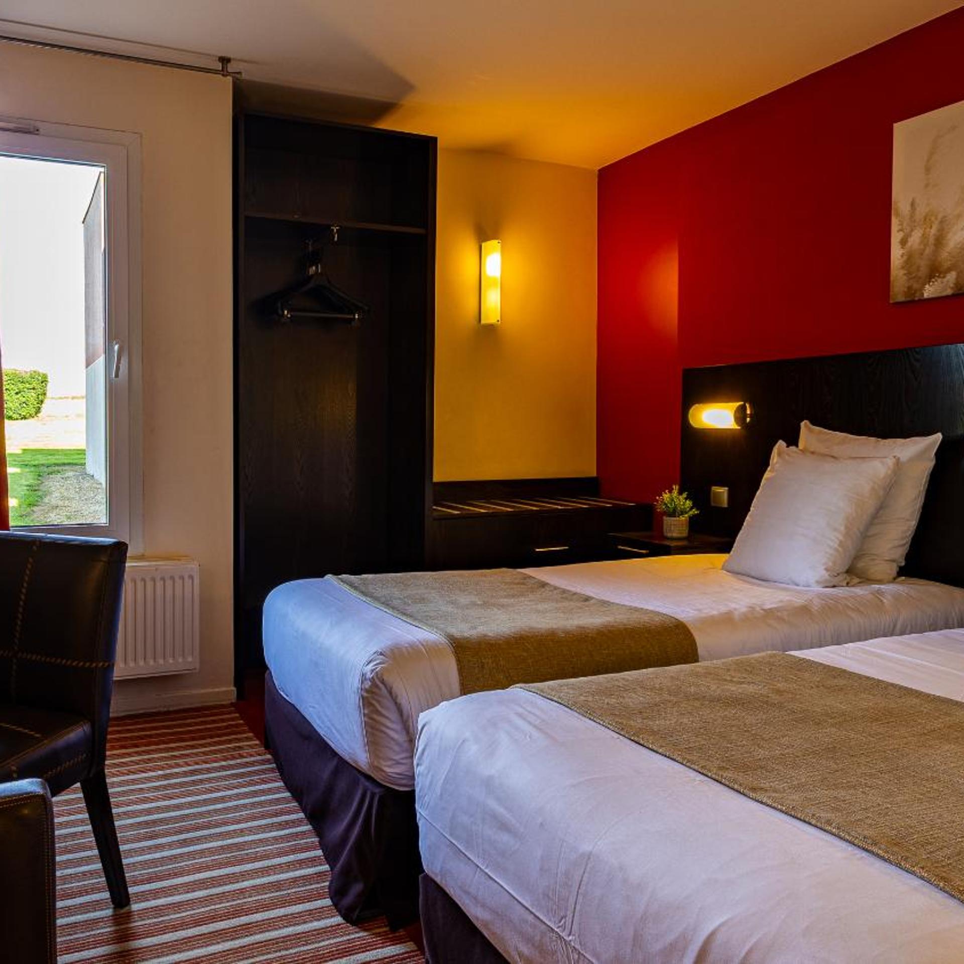 Room, Twin Beds