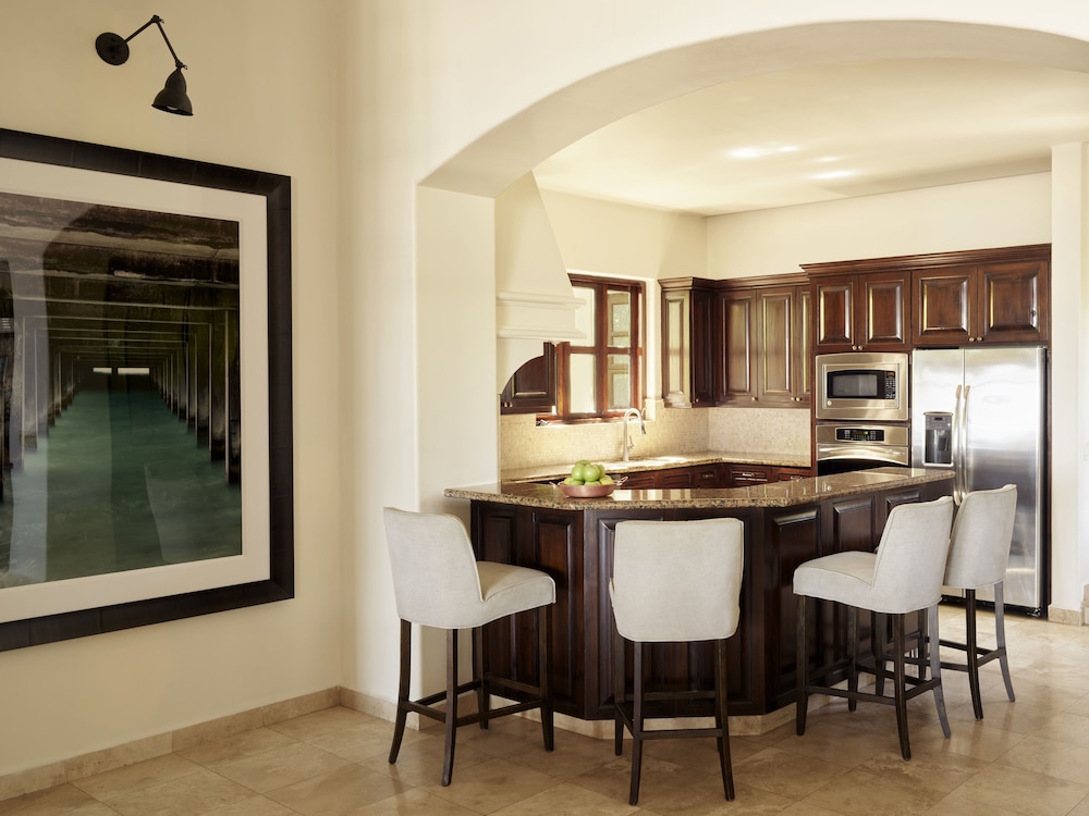 Esperanza Resort 53/74