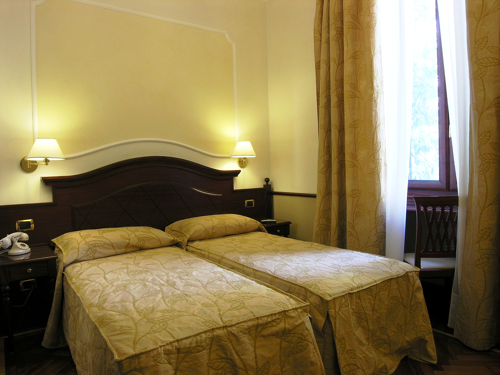 Standard, Double or Twin Bed
