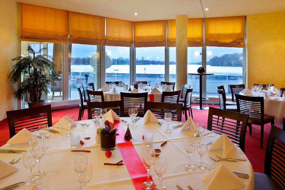 Courtyard By Marriott Hannover Maschsee 17/45