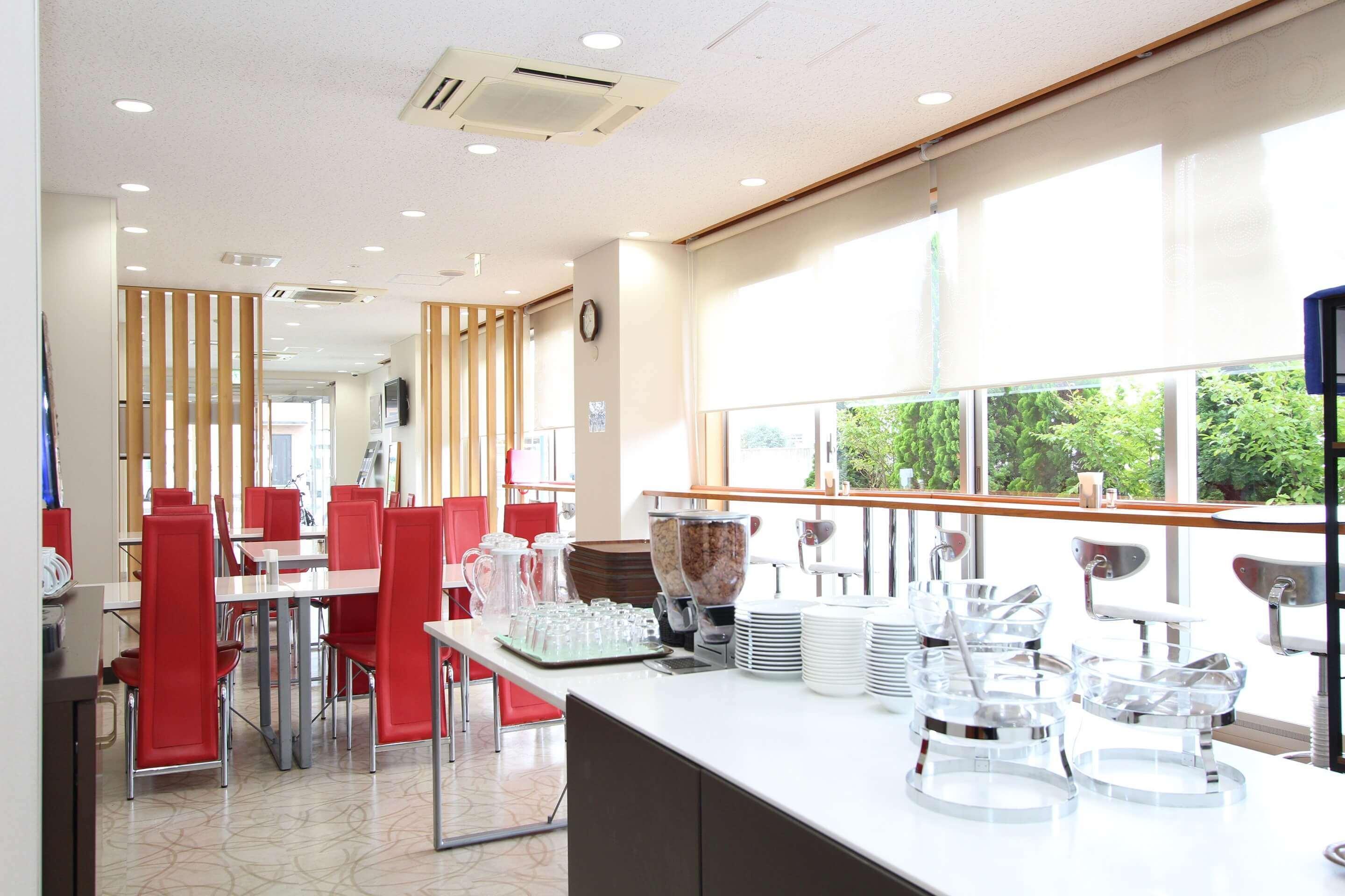 restaurant cafeteria